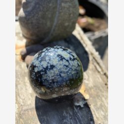 Smuk dekorations kugle i stentj