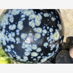 Smuk dekorations kugle i stentj