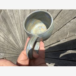 Stort krus med stor hank - lkker bl / creme glasur