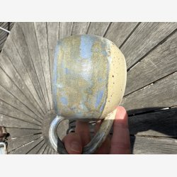 Stort krus med stor hank - lkker bl / creme glasur