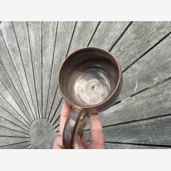 Stort krus med stor hank - lkker glasur