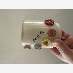 Krus til mor - med blomster tema dekorationer