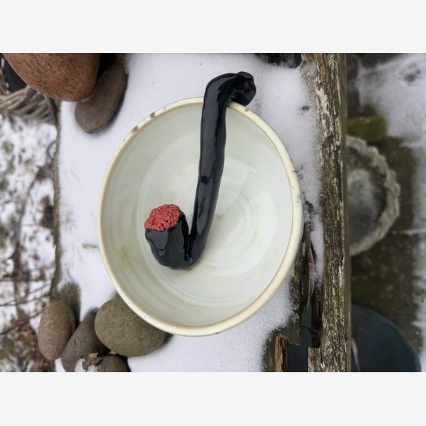 Snold sk�l med sjov pibe