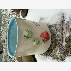 Krus med jordb�r -� sommer klar 