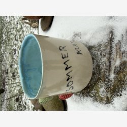 Krus med jordb�r -� sommer klar 